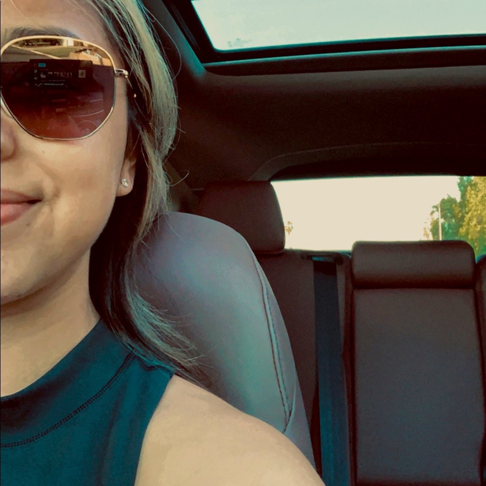 Meet your Posher, Jennifer